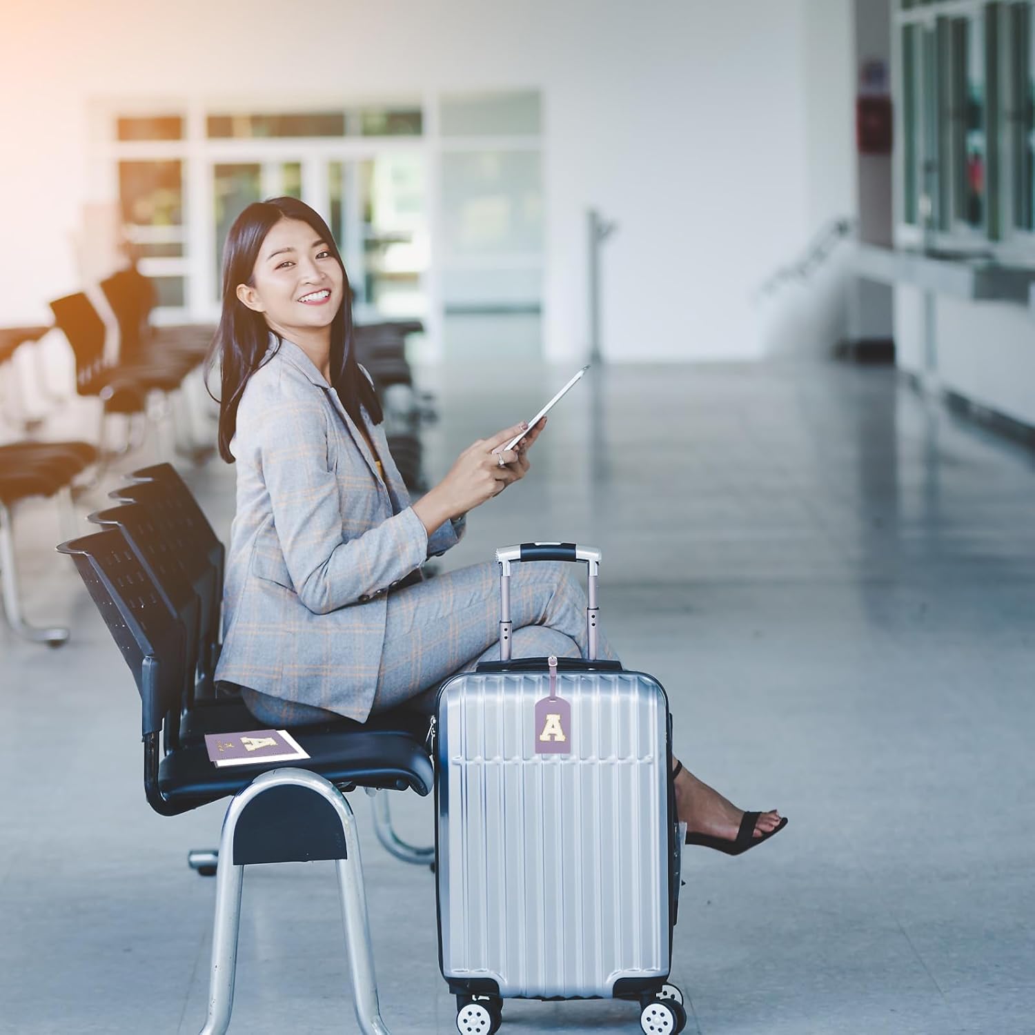 PATIKIL Passport Holder for Travel, Initial Passport Cover and Luggage Tag Set with Alphabet Chenille Letter Patch Travel Wallet Bag Suitcase Identifier for Women Family Travel Purple E